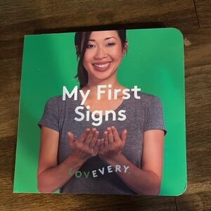 Lovevery- My First Signs Book